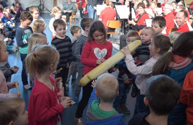 Gewundrige Kinder am Kinderkonzert 2019