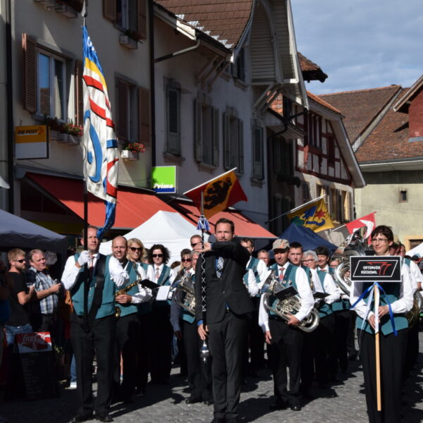 Die Ortsmusik Rüediswil spielt am Läset-Sunntig in Erlach 2019