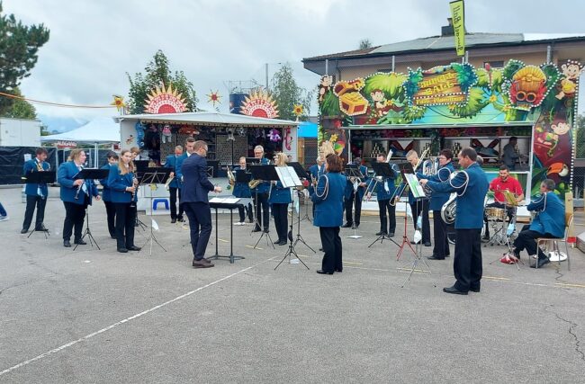 Ständli der Ortsmusik nach dem Kilbigottesdienst in Rüediswil