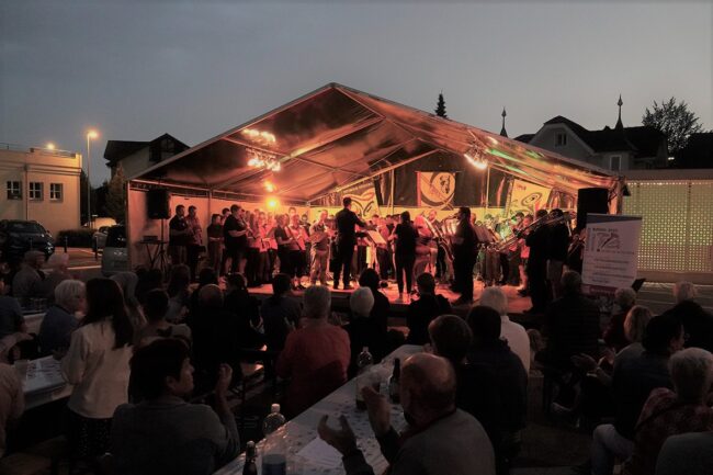 Gesamtvortrag aller Musikformationen