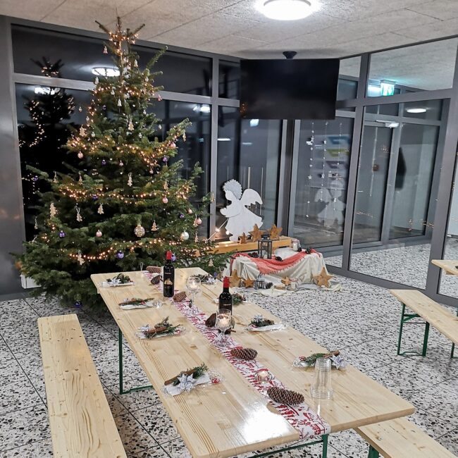 Weihnachtsdekoration am Chlaushöck der Ortsmusik