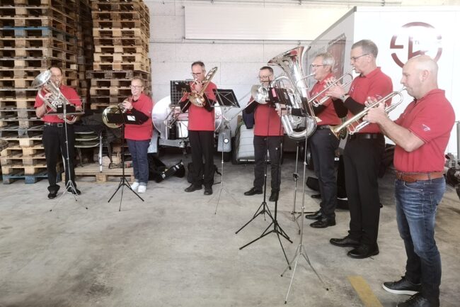 Kleinformation der Ortsmusik Rüediswil spielt am Apero