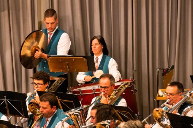 Posaunen und Perkussionisten der Ortsmusik Rüediswil