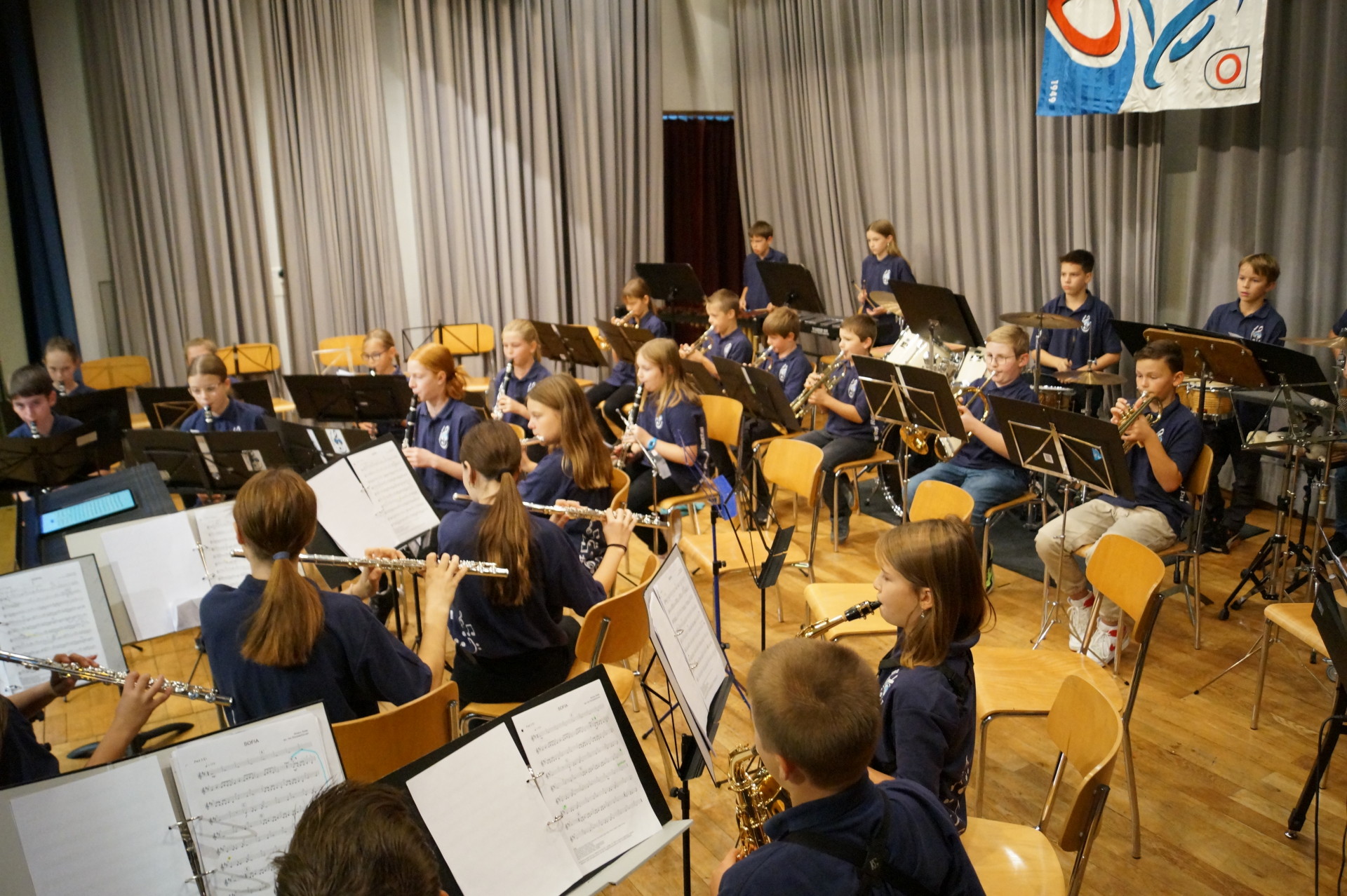 Die Smiling Band Rottal begeisterte das Publikum mit ihrer Konzerteröffnung bei der Ortsmusik Rüediswil