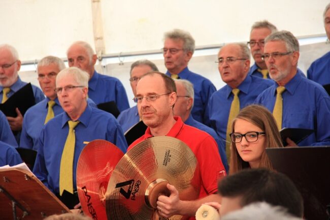 Beim Restaurant Lamm in Buholz führte im Juni 2014 die Ortsmusik Rüediswil zusammen mit dem Männerchor Ruswil ein Matineekonzert durch.