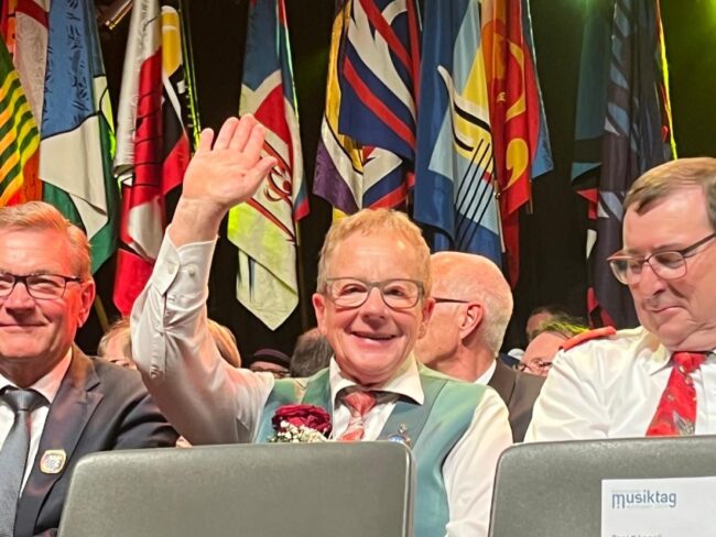 Für 50 Jahre Blasmusik wurde das Mitglied der Ortsmusik Rüediswil - Marianne Wermelinger - zur kantonalen Ehrenveteranin geehrt.