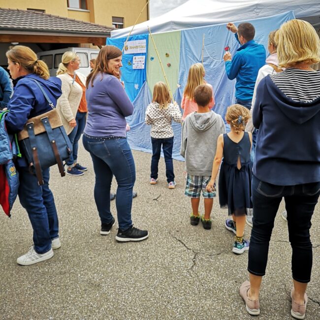 Die Spielgruppe Rüediswil organisierte wiederum das beliebte Fischen and der Chilbi Rüediswil