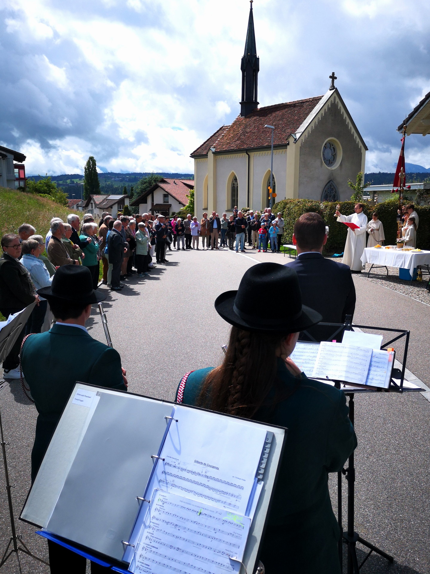 Segen von Adrian Wicki bei der Kapelle im Aesch.