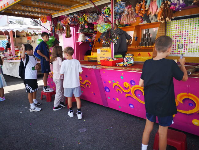 Die Ortsmusik organisierte die Kilbi Rüediswil. Die bunte Schiessbude war sehr attraktiv.