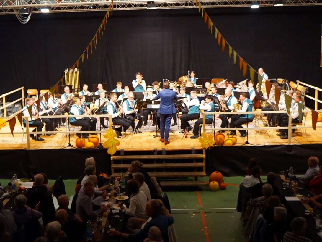 Die Ortsmusik Rüediswil begeisterte das zahlreiche Publikum an ihrem etwas anderem Jahreskonzert.