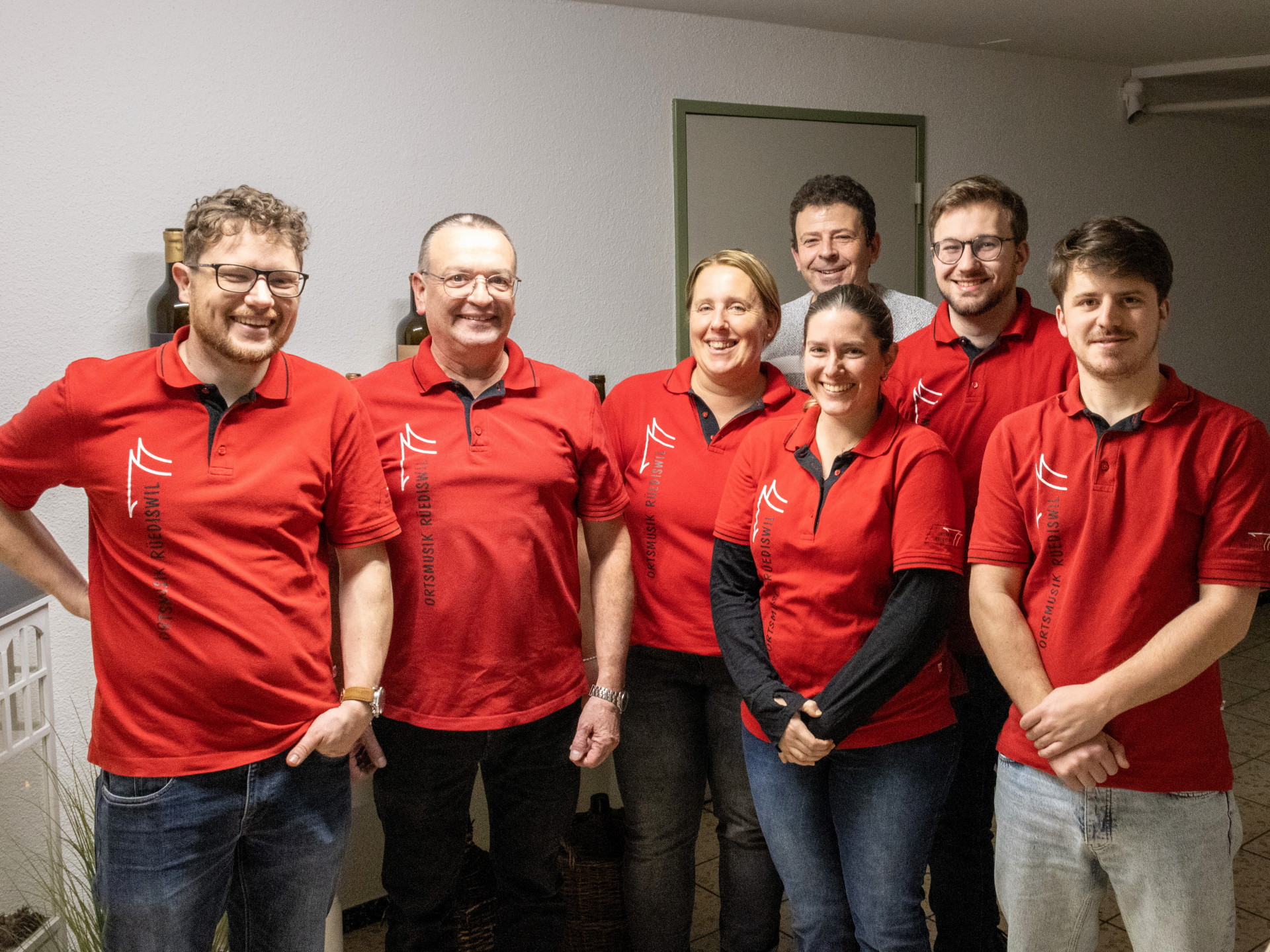 Der Vorstand der Ortsmusik Rüediswil bildet sich im Jahr 2026 aus folgenden Personen: Lukas Bieri, Benno Stöckli, Rafaela Flury, Astrid Erni, Urs Kurmann, Livio Schaller und Hubert Stäger.