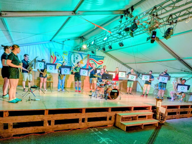 Die Bärg Crocs aus Sigigen glänzten am Musik Openair Rusmu.