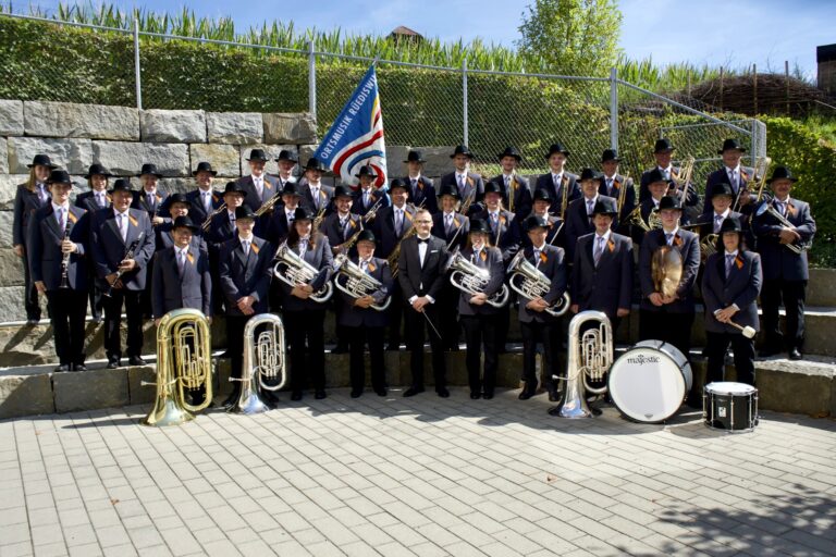 Willkommen bei der Ortsmusik Rüediswil Vereinschronik aus 77 Jahre Ortsmusik, die Harmoniemusik aus der Gemeinde Ruswil