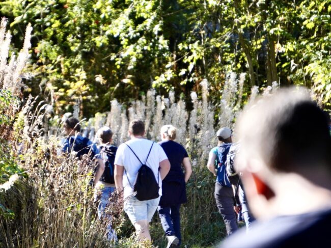 Die OMR genoss bei herrlichem Sonnenschein die Rundwanderung über den Klangweg entlang der Churfirsten.